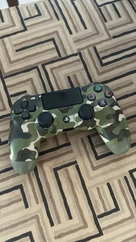Controle camuflado PlayStation 4