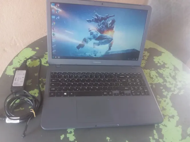 Notebook Samsung NP350X / core i3-7020U / 4 GB DDr4 / SSD 128 GB