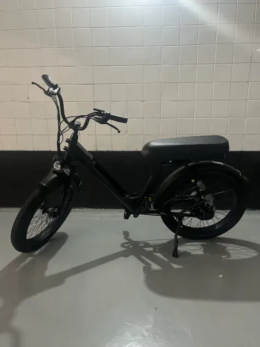 Bicicleta elétrica Lev Cruiser Plus preta