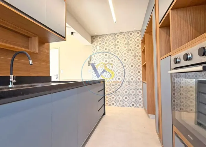 Apartamento reformado 80m2, 2 quartos, suíte, sol da manhã, lazer, em Santa Helena
