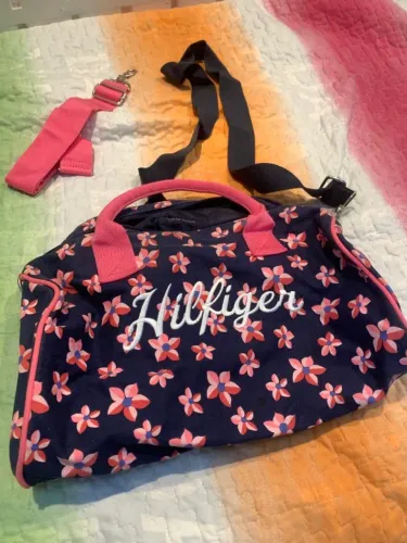 bolsa de lona forrada tommy hilfiger com alças trocavéis