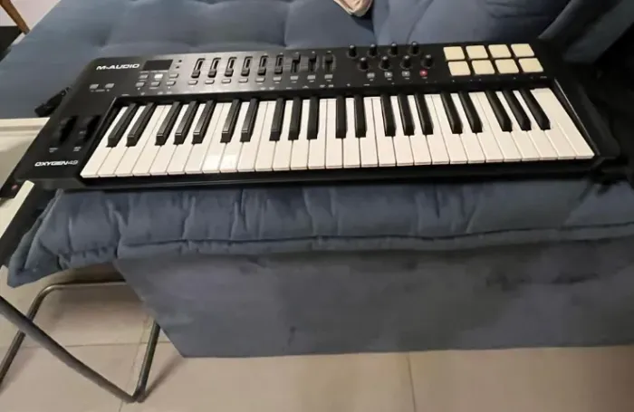 Teclado Controlador Midi M-audio Oxygen61 Com Pads