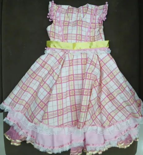 Vestido de quadrinha Rosa 