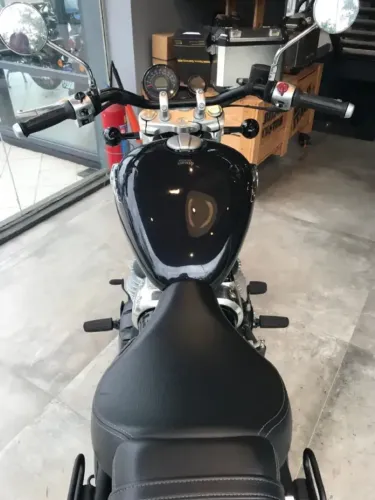 *Super Meteor Astral Black 650cc 2026 Tarlé 21- *