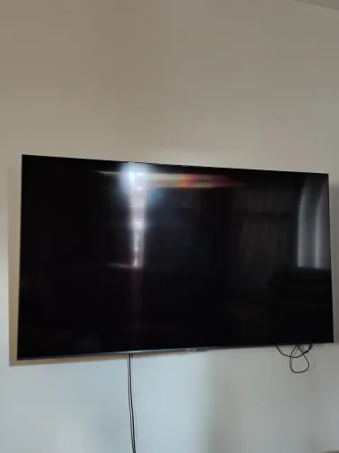 Tv Samsung 65" com " tela quebrada"