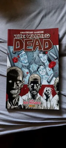 HQ The Walking Dead Volume 1 (Vol 1 ptbr)