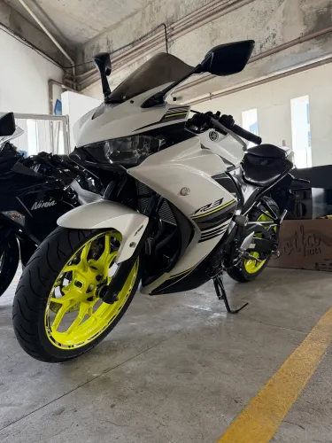 YAMAHA YZF R3 2018