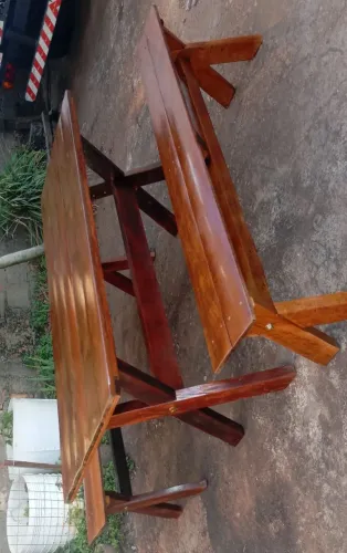 Conjunto rústico mesa com 2 bancos