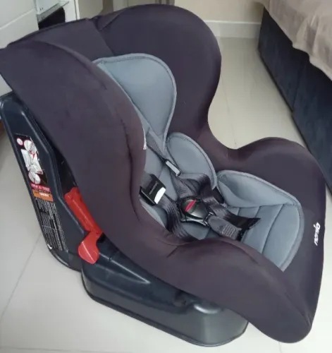 CADEIRINHA PARA VEÍCULO EXCELENTE ESTADO