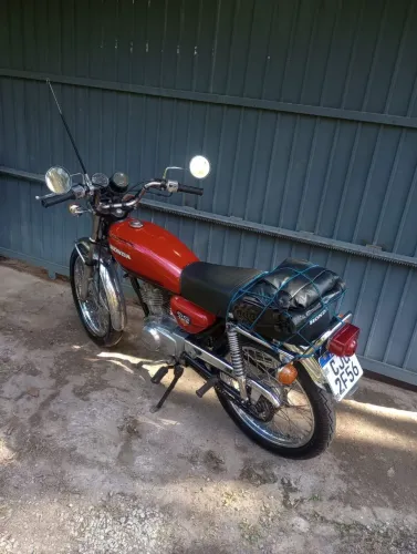 Vendo cg 82 zerada