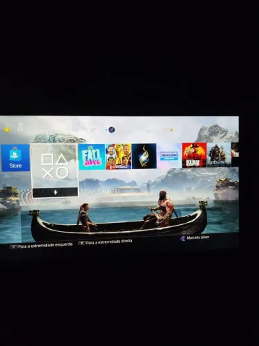 VENDE-SE PS4 COM 4 CONTROLES EM PERFEITO ESTADO DE USO