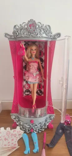 Barbie Moda e Magia e Armário Glitterizer Mattel 2009 Completo