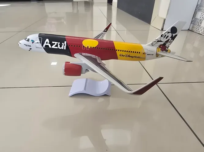 MAQUETE AIRBUS A320 NEO