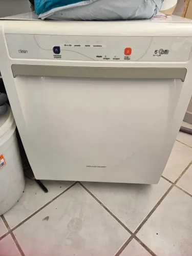 (falta uma peça) Lava-louças Brastemp Clean 6 serviços 127V