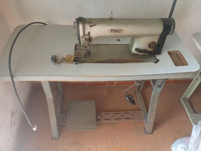 Máquinas de costura Reta e overlock 