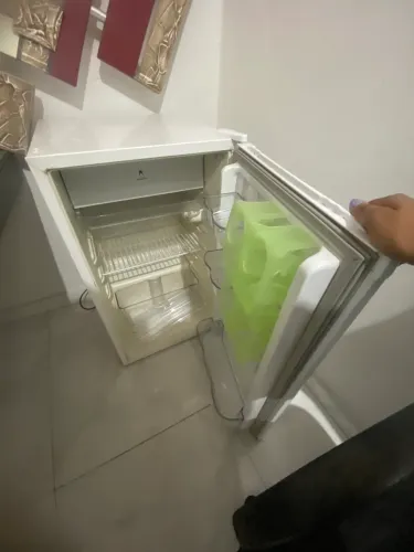 Frigobar novinho