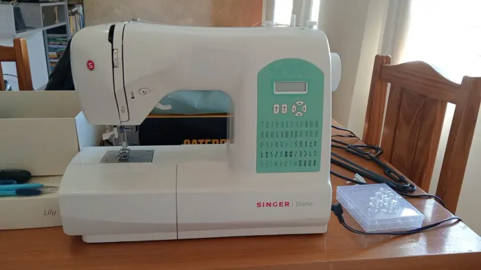 Máquina de costura Singer Starlet doméstica eletrônica