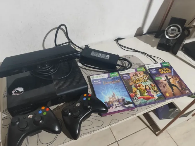 Xbox 360 super slim + HD 1TB 