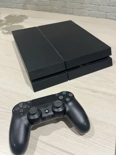 PS4 1TB + Controle Original - Muito Conservado