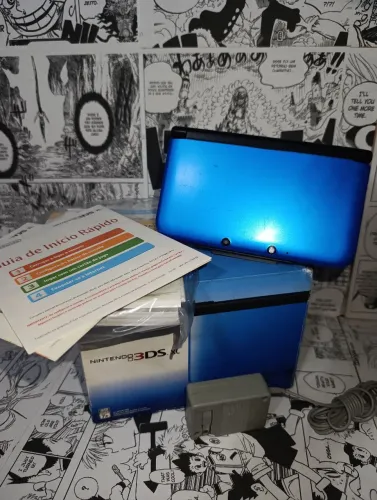 Nintendo 3DS XL na Caixa com manuais e AR Card + carregador original
