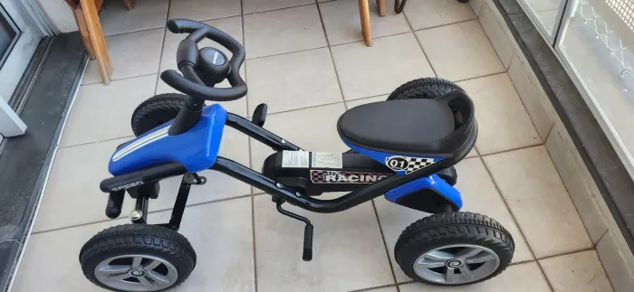 Kart Infantil a Pedal 4 Rodas - Racing Speed - Ótimo Estado