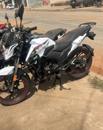 Vende se um shineray 150