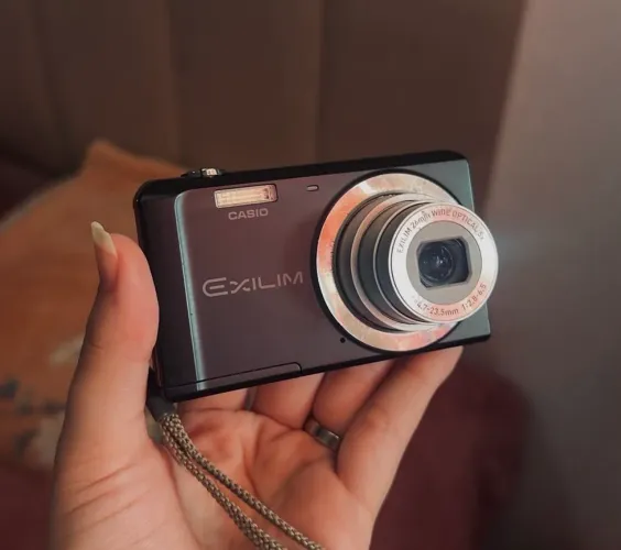 Câmera Cybershot Casio 14.1 MP