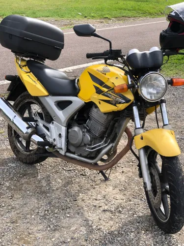 Vendo moto cbx250 Twister 