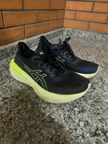 Asics NovaBlast 4