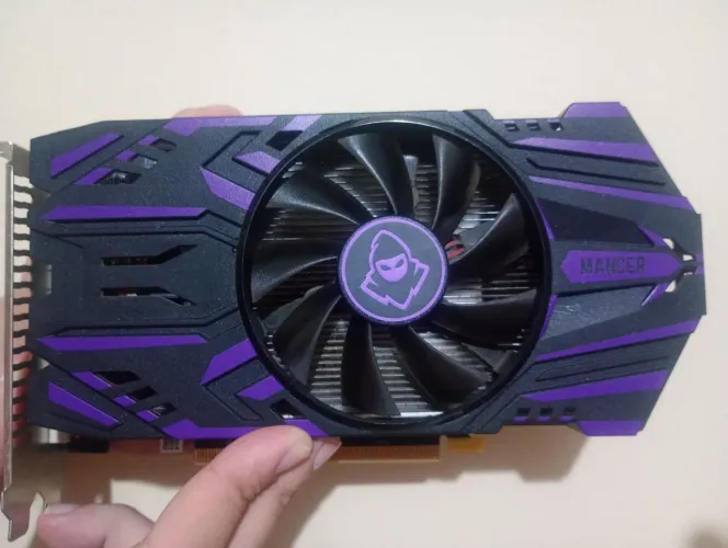 Placa de video AMD RX550 4gb semi-nova