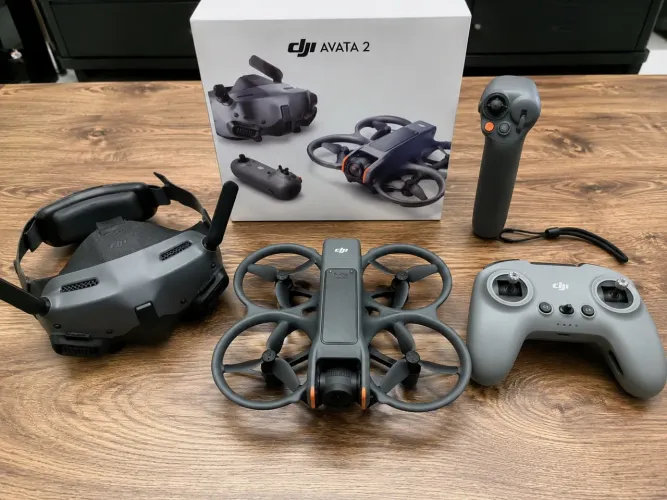 DJI Avata 2 + Goggles + 2 Controles - Apenas 7 voos (NOVO)