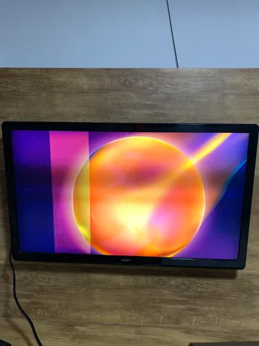 TV Philips - Funcionando com detalhe na tela
