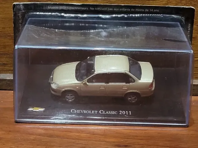 Chevrolet Classic 2011 - Coleção Chevrolet Collection - Carrinho Miniatura 1/43