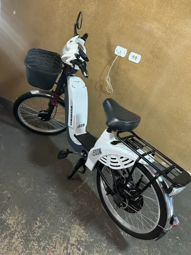 Vende-se bicicleta elétrica