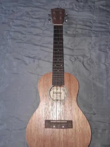 UKULELE CONCERT / MARCA SHELBY