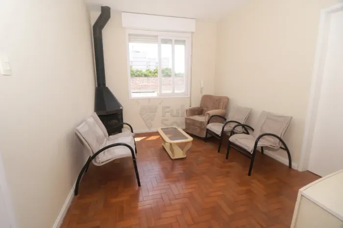 Apartamento 2 Dormitórios Semi-Mobiliado no Edifício Residencial Leni - Centro de Pelotas