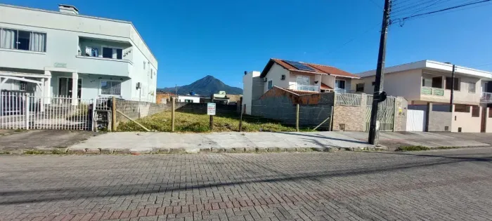 Terreno para venda tem 300 metros quadrados em Barra do Aririú - Palhoça - SC