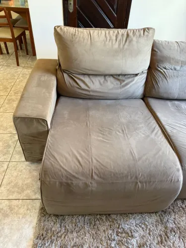 Sofá retrátil marrom