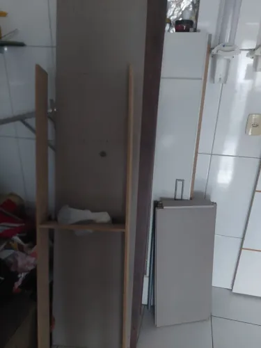 Guarda roupas desmontado