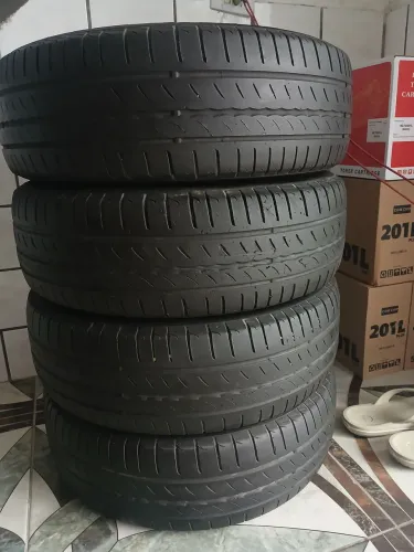 Vd 4pneus 185.60 R15 Pirelli em ótimo estado