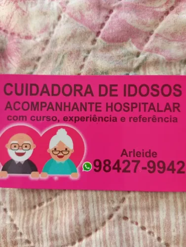 Cuidadora de idosos e pessoas doentes 