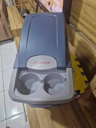 Refrigerador/Console Automotivo Original Toyota - Excelente Estado