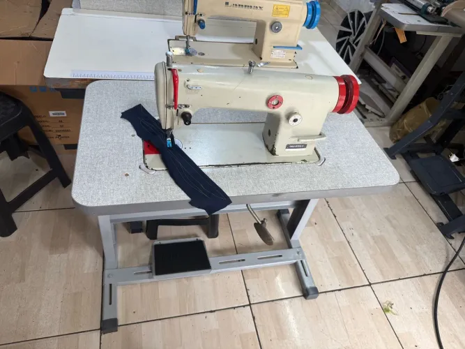 Reta industrial brother mesa nova pequena para apartamento 