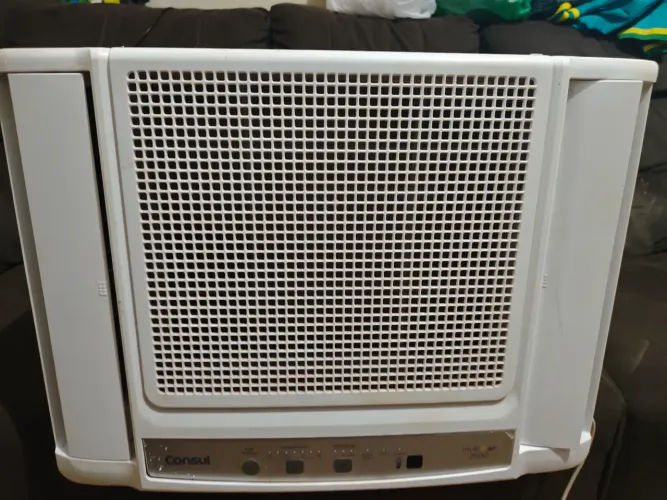 Ar condicionado semi-novo Consul 7500 BTUs 110 v