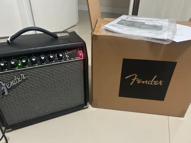 Caixa fender champion 25w - 4 meses de uso 