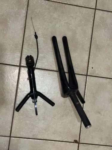 Garfo para cadeira de Atletismo