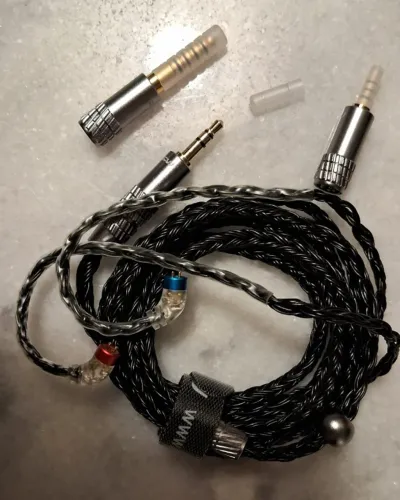 Cabo in-ear Modular CVJ K-24 2,5mm/3.5mm/4.4mm - 2-pin S - pouco uso.