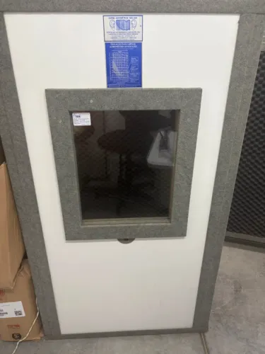 Cabine de Audiometria Seminova