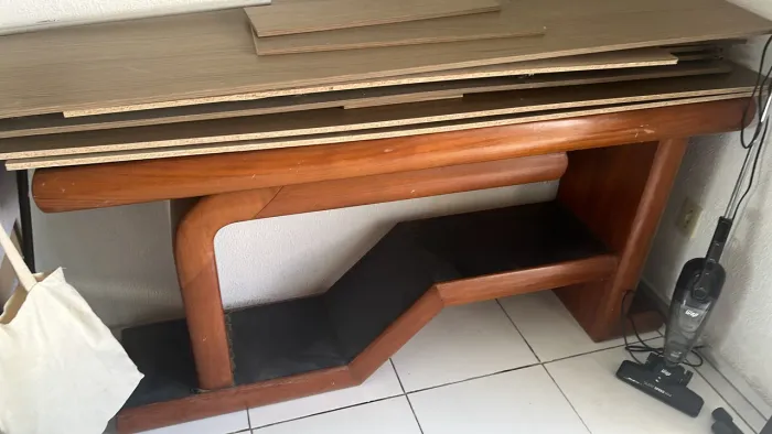 LOTE DE MADEIRAS MDF DE UM GUARDA ROUPA