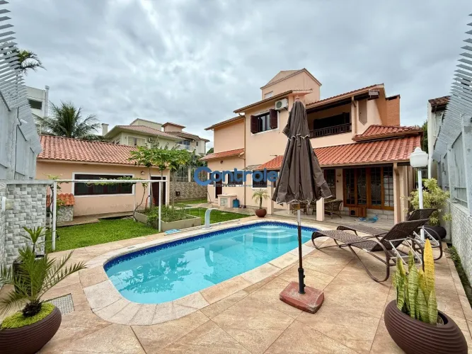 Casa no Bairro Coqueiros - Florianópolis/SC